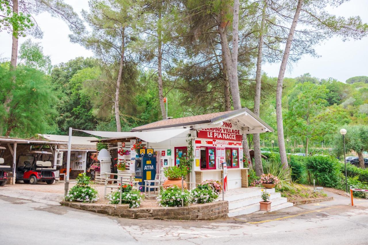 Le Pianacce Camping Village 카스타니에토카르두치 외부 사진